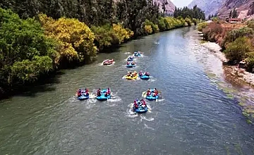 Cusco – CANOTAJE en el Rio Urubamba – Cusco (Desayuno y Almuerzo)