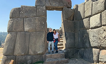 City tour Arqueológico con Valle Sur: Rumiqolqa – Pikillacta – Tipon “Templo del Agua” / Sacsayhuaman, Qenqo, Pucapucara y Tambomachay – Koricancha “Templo del Sol” – Catedral del Cusco (Desayuno y Almuerzo)