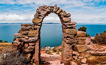 Tour día completo Islas flotantes de los Uros y Taquile – Puno (Desayuno y Almuerzo)