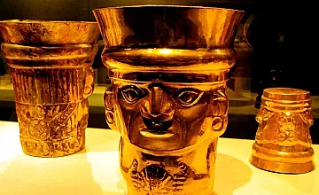 Museo de Oro – Barranco – City tour Colonial y Moderno: Parque del Amor, Huaca Pucllana, San Isidro – Plaza de Armas Lima: Catedral de Lima, Palacio de Gobierno y Convento de San Francisco – Cena Romántica en la Rosa Náutica (Desayuno, Almuerzo y Cena)