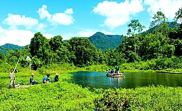 Pilcopata – Atalaya – Machuwasi – Albergue Paititi (Desayuno y Almuerzo)
