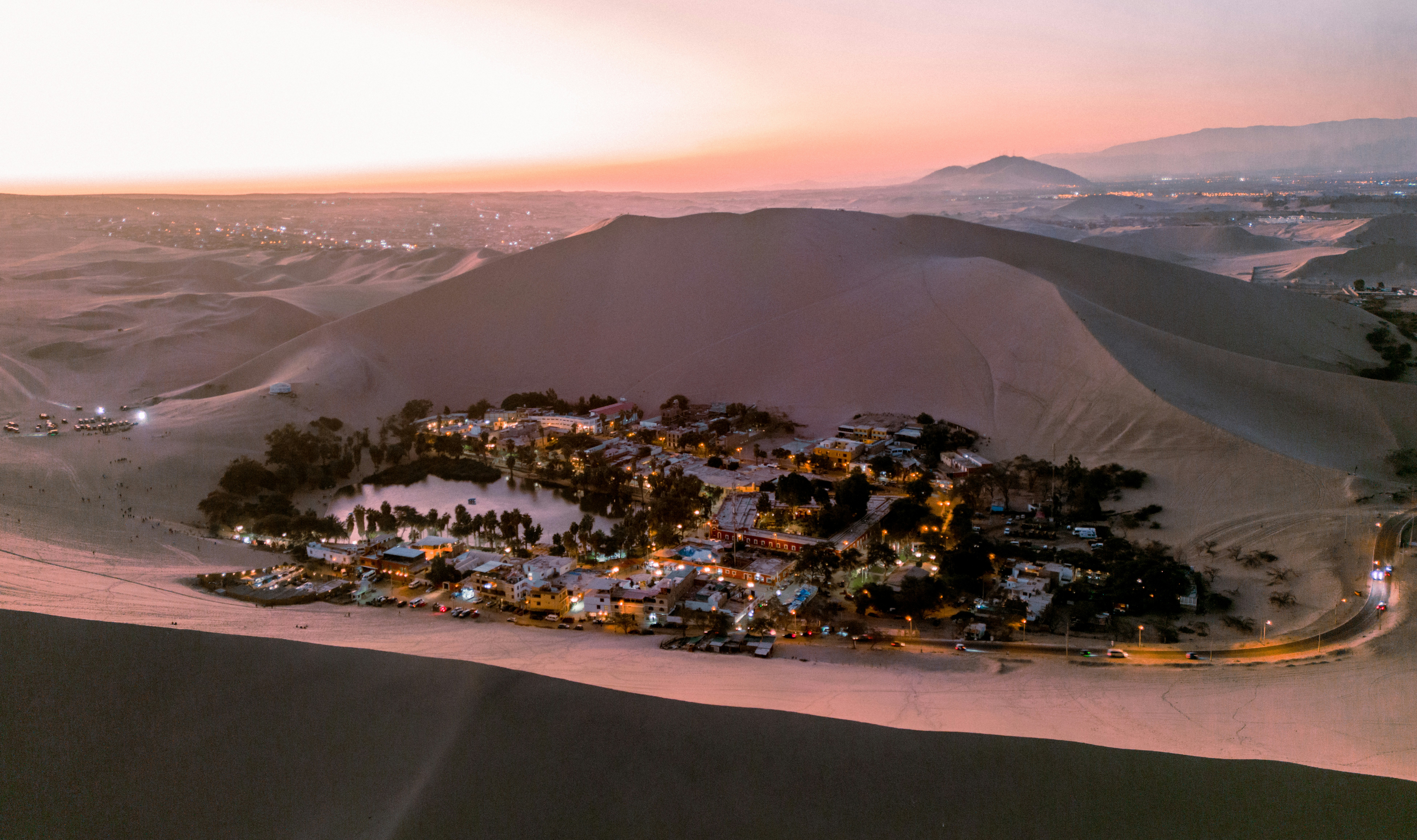 Tour Paracas, Líneas de Nazca y Oasis de Huacachina